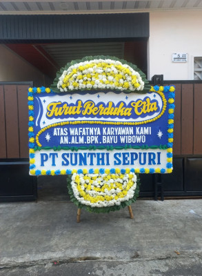 Papan Bunga Duka di Puyung