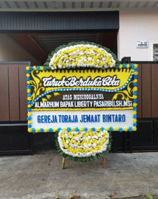 Papan Bunga Duka di Puyung