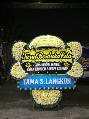Papan Bunga Duka di Puyung